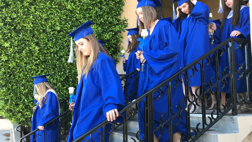 main-image-grad main-image-grad
