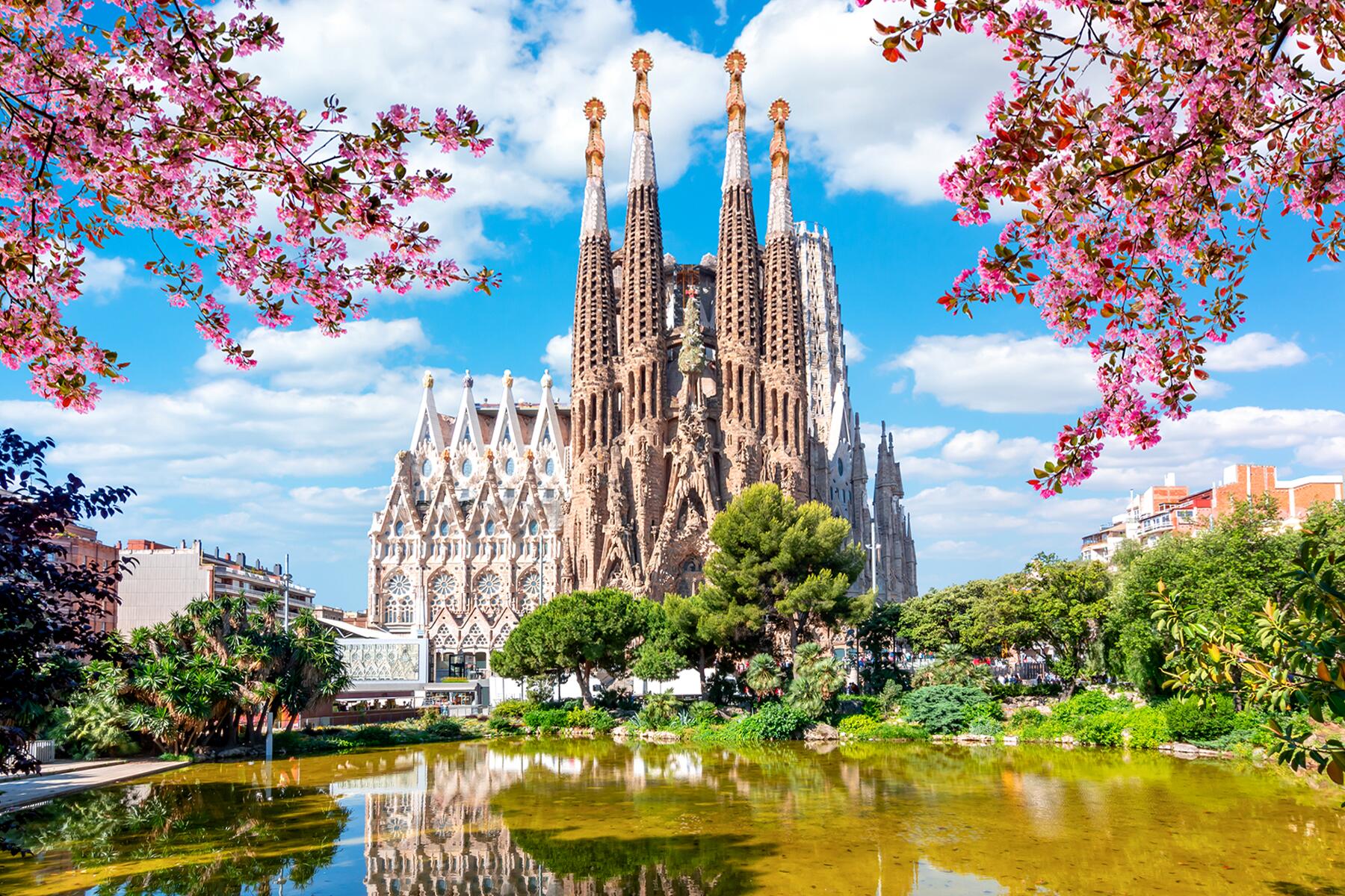 Hero-UPDATEBarcelona-iStock-1320014700-1 Hero-UPDATEBarcelona-iStock-1320014700-1